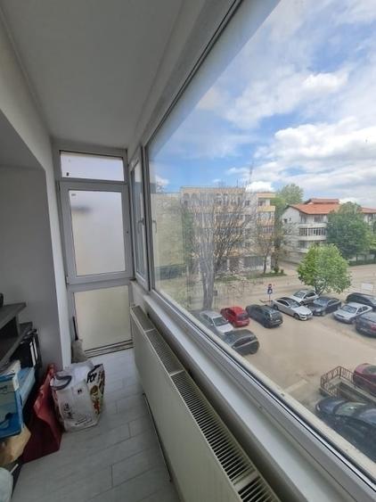 Apartament cu 2 camere semidecomandat în Centru Civic