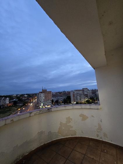 Apartament cu 3 camere decomandat, mobilat în Dorobanților
