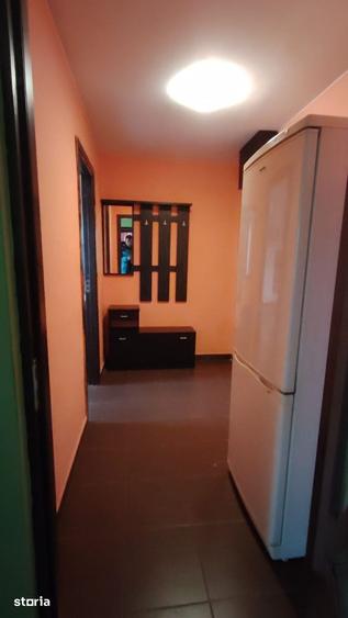 Apartament cu 2 camere semidecomandat în Calea București