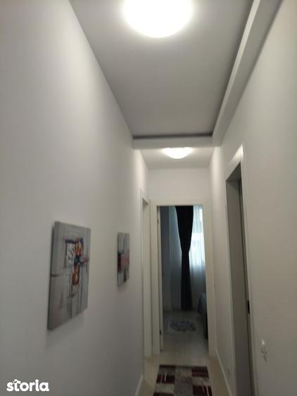 Apartament cu 3 camere, mobilat în Tei