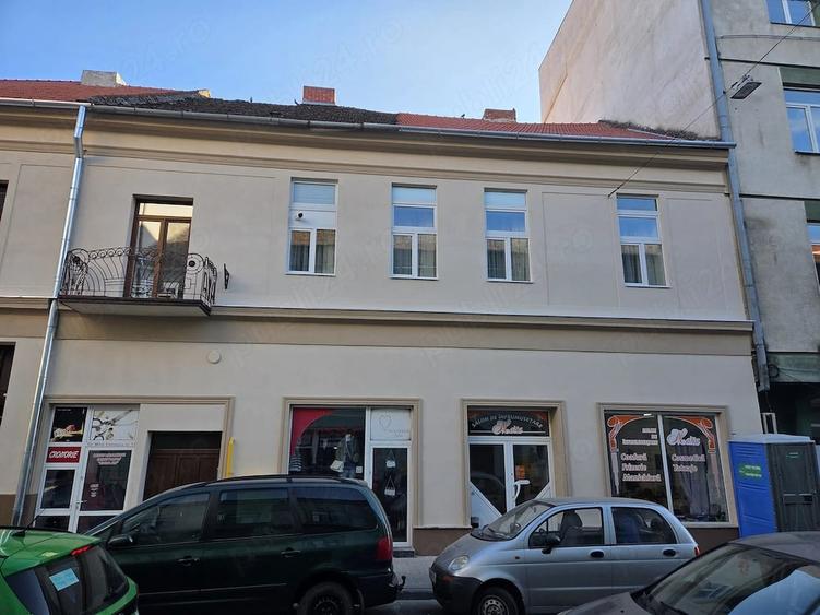 Apartament cu 3 camere decomandat în Ultracentral