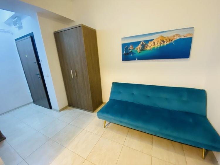Apartament cu 2 camere semidecomandat, mobilat în Central