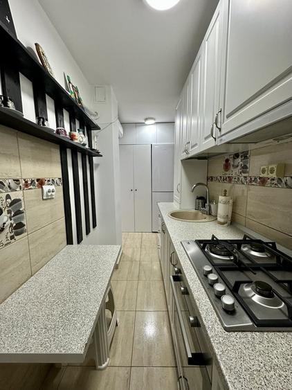 Apartament cu 2 camere decomandat în Drumul Taberei