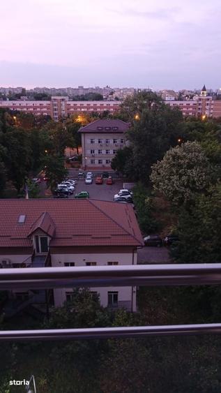 Apartament cu 2 camere decomandat în Politehnica