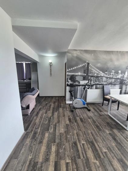 Apartament cu 3 camere decomandat în Centrul Civic