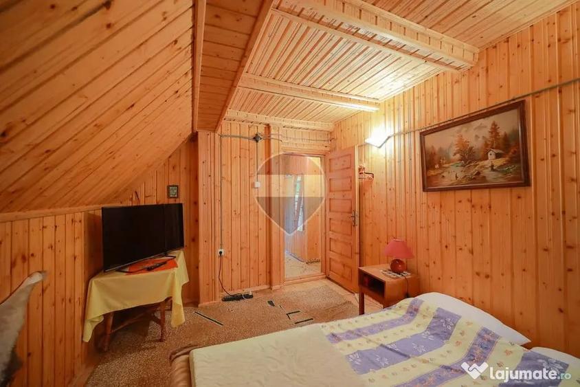 Casă cu 7 camere cu Teren 3326 Mp în Arieșeni