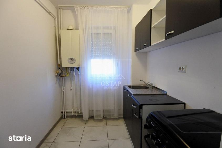Apartament cu 2 camere semidecomandat în Mioriței