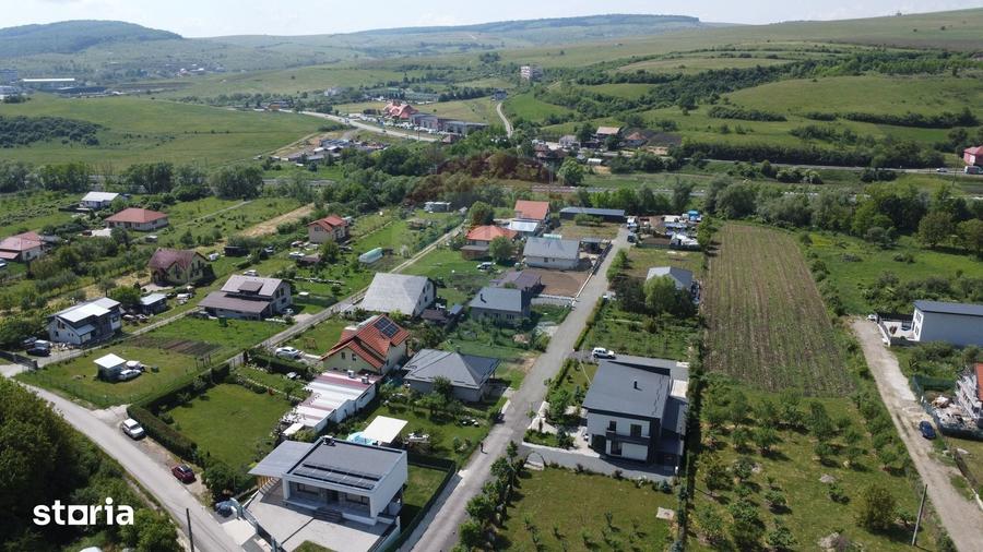Casă cu Teren 1101 Mp în Baciu