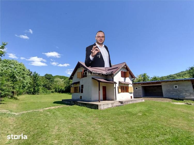 Casă cu 3 camere cu Canalizare în Ciclova Română