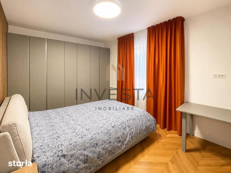 Apartament cu 4 camere semidecomandat în Central