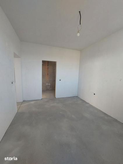 Casă cu 4 camere cu Teren 500 Mp în Central