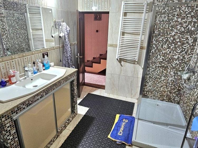 Casă individuală cu 4 camere cu Teren 275 Mp în Glina
