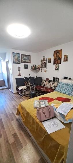 Garsonieră semidecomandată în Basarabia