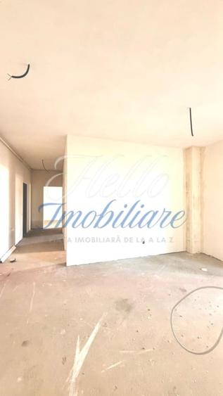 Apartament cu 4 camere decomandat în Florești