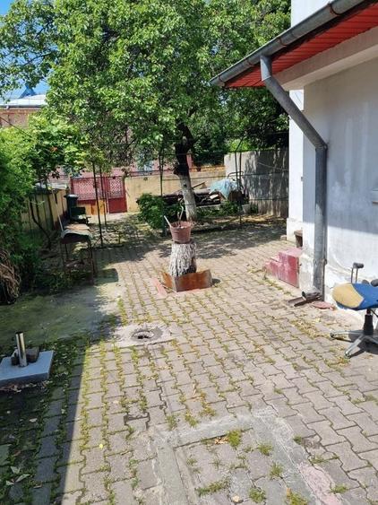 Casă cu 3 camere în Central