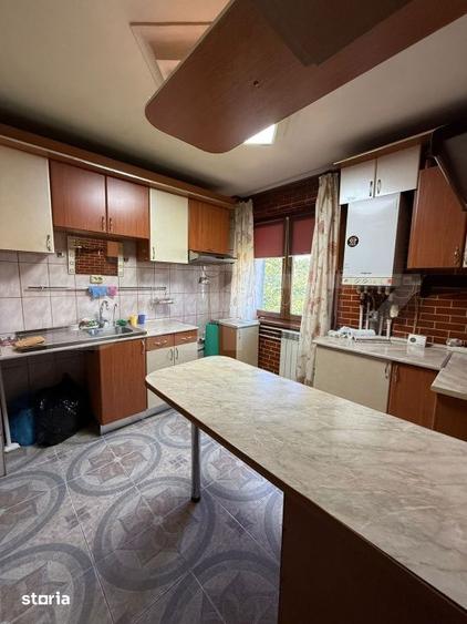 Apartament cu 4 camere semidecomandat în Port