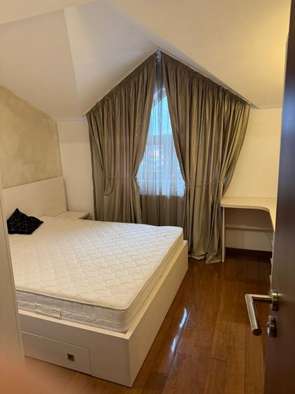 Apartament cu 3 camere decomandat, mobilat în Mărgeanului