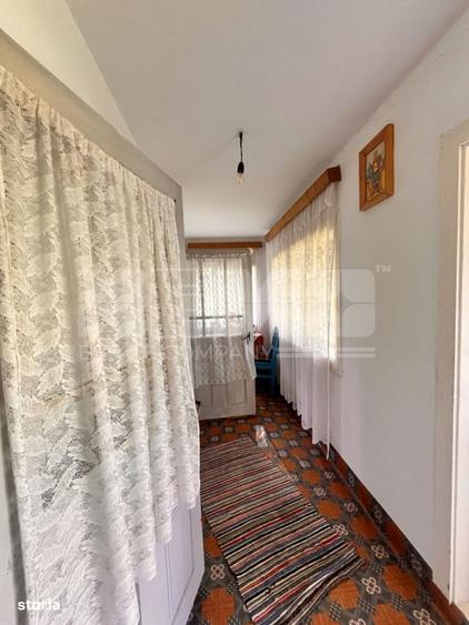 Casă cu 3 camere în Brusturi
