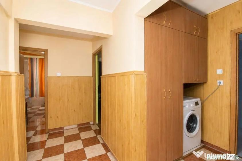 Apartament cu 3 camere decomandat în Prundu