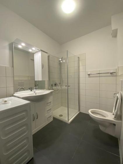 Apartament cu 3 camere decomandat în Șelimbăr