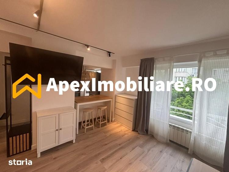 Garsonieră decomandată în Decebal