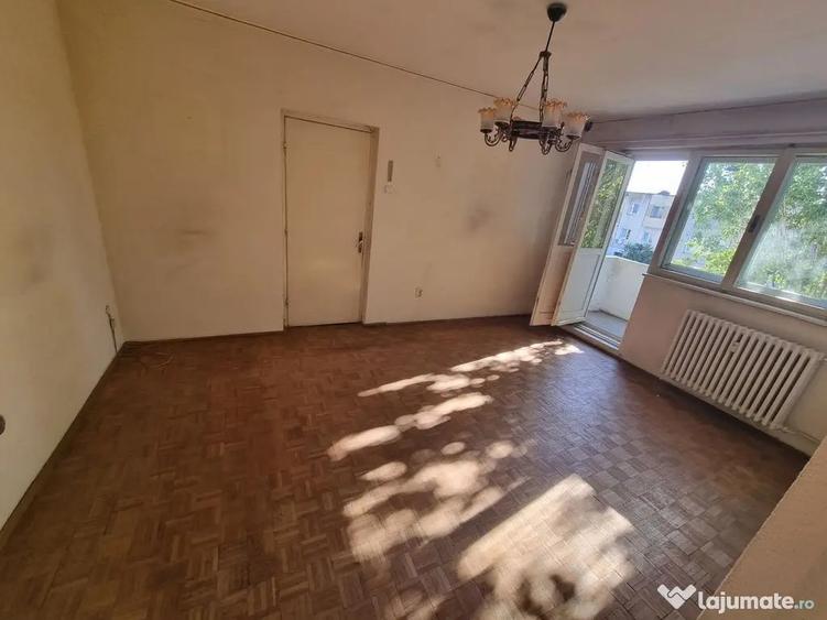 Apartament cu 2 camere semidecomandat în City Park Mall
