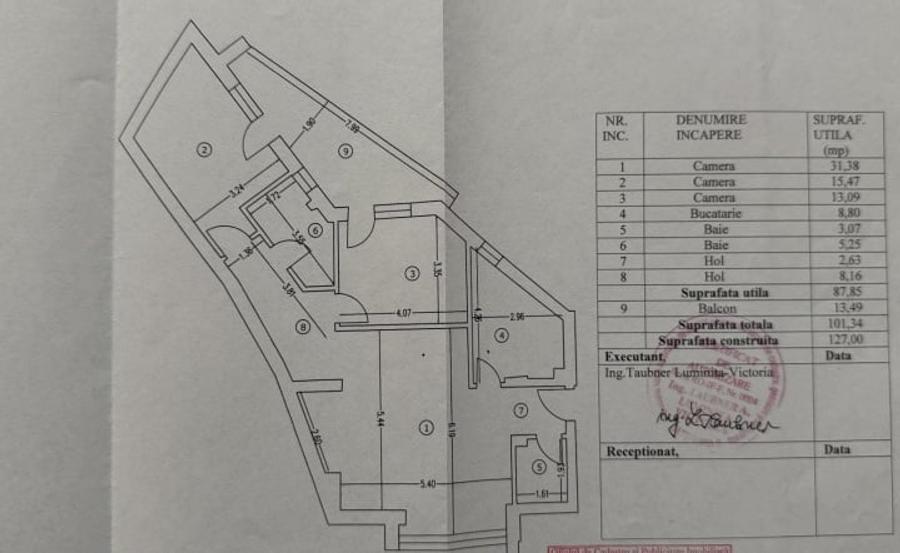 Apartament cu 3 camere semidecomandat, mobilat în Ultracentral