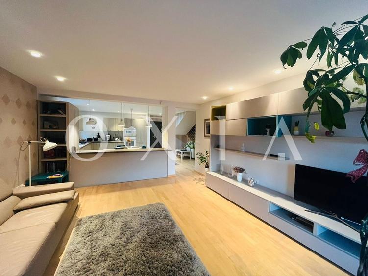 Duplex cu 5 camere cu Canalizare în Dumbrăvița