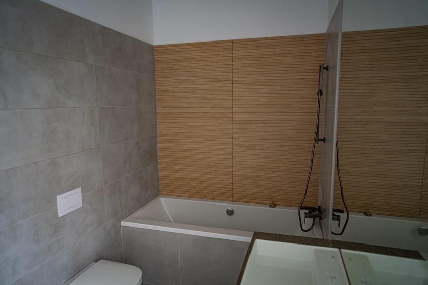 Casă cu 4 camere în Săftica