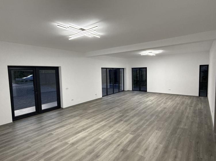 Spațiu comercial, de 130 mp, în Central