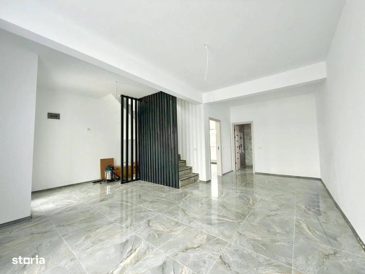 Casă cu 4 camere cu Teren 200 Mp în Lumina