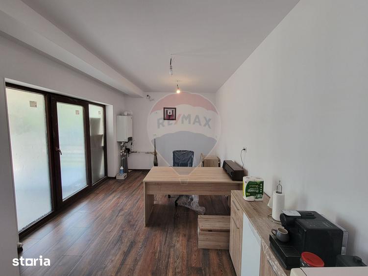 Spațiu comercial, de 116 mp, în Odăi