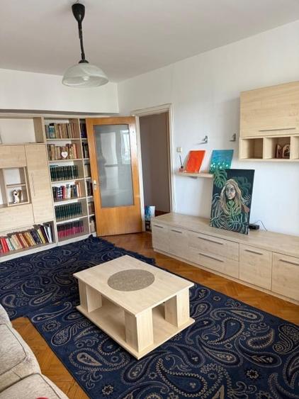 Apartament cu 4 camere decomandat în Pantelimon