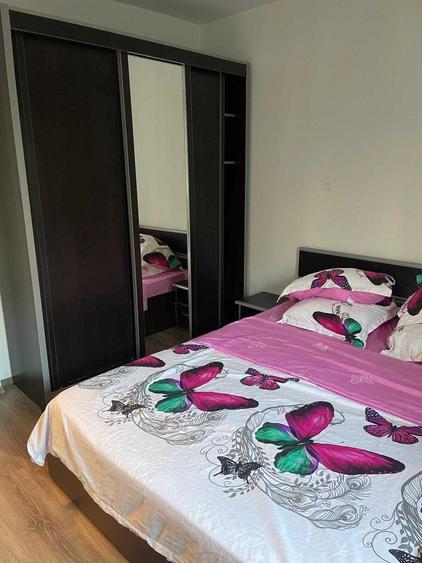 Apartament cu 2 camere semidecomandat în Berceni
