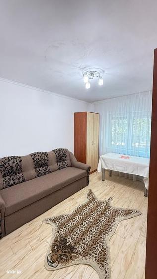 Apartament cu 3 camere decomandat în Decebal