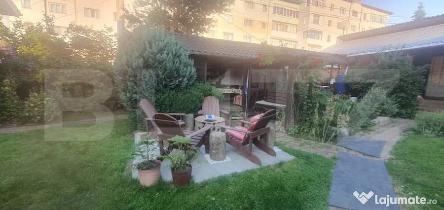 Casă cu 5 camere cu Teren 522 Mp în Central