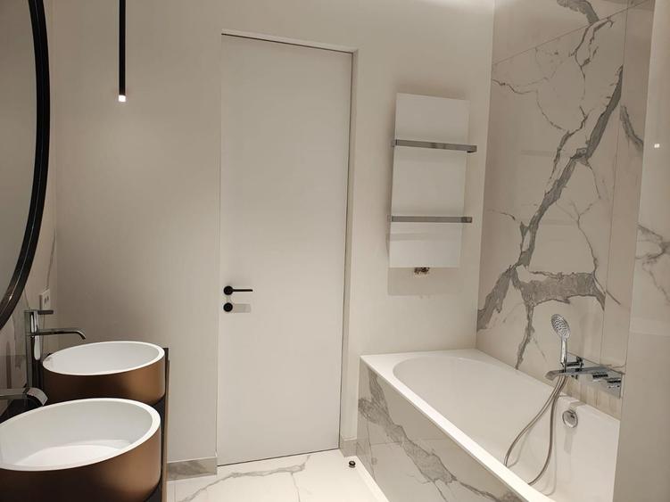 Apartament cu 4 camere în Băneasa