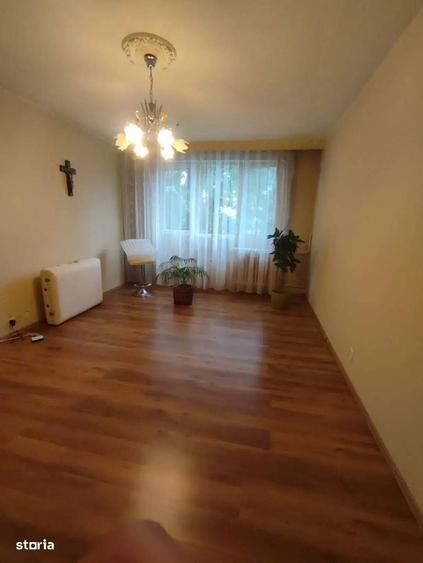 Apartament cu 3 camere decomandat în 1 Decembrie 1918