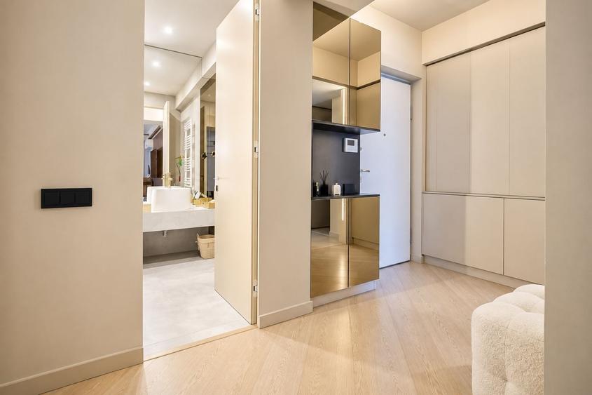 Apartament cu 3 camere decomandat, mobilat în Herăstrău