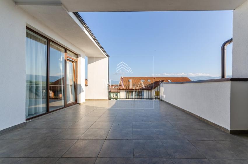Penthouse cu 3 camere decomandat, mobilat în Șelimbăr