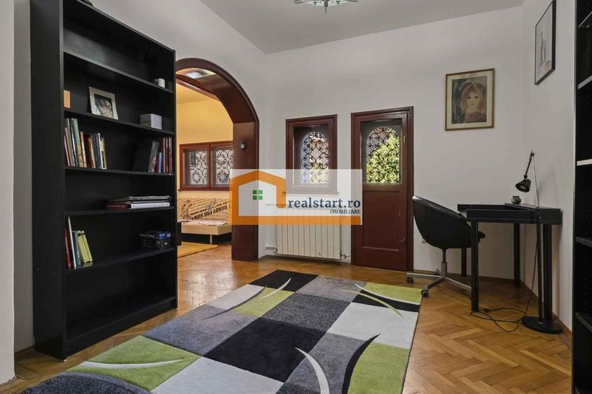 Casă cu 3 camere cu Canalizare în Polonă