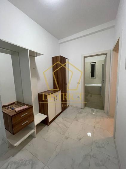 Apartament cu 2 camere decomandat în Giroc