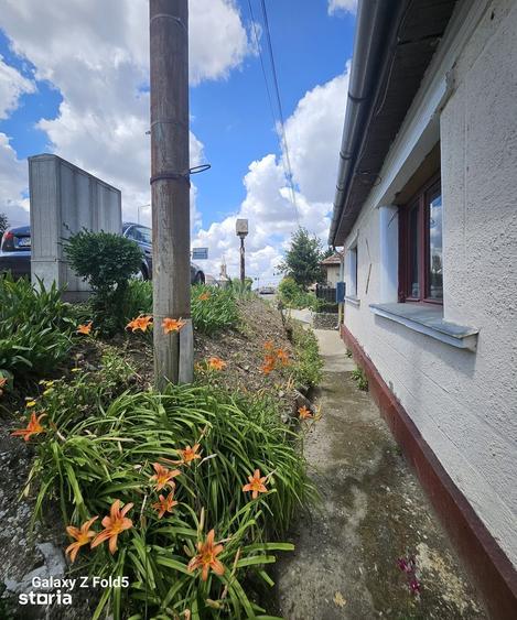 Casă cu 4 camere decomandat cu Teren 500 Mp în Sânmartin