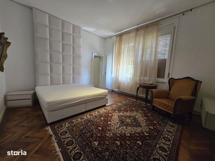 Apartament cu 4 camere în Medicină