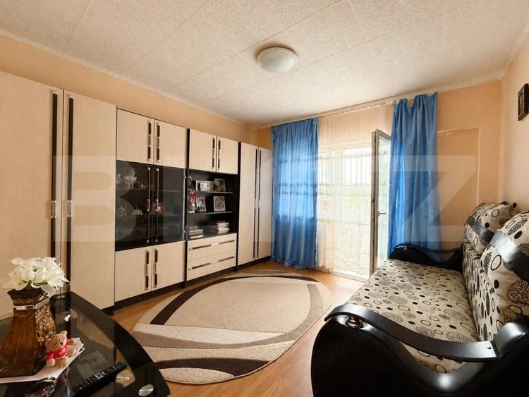 Apartament cu 2 camere decomandat în Soarelui