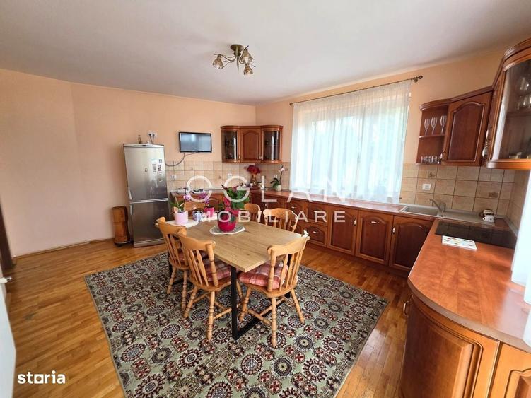 Casă cu 4 camere decomandat în Șelimbăr