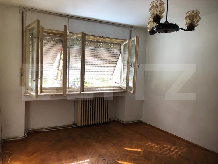 Apartament cu 3 camere semidecomandat în Micro 16 — fotografia 1