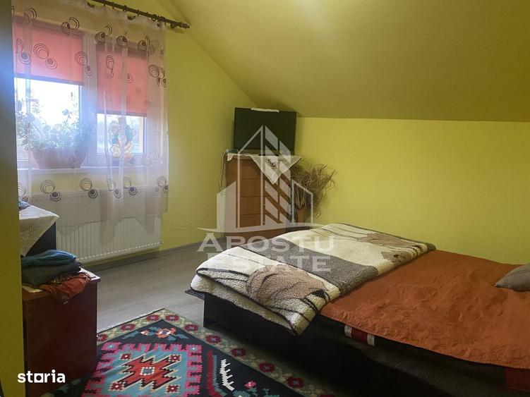 Casă cu 4 camere în Sacoșu Turcesc