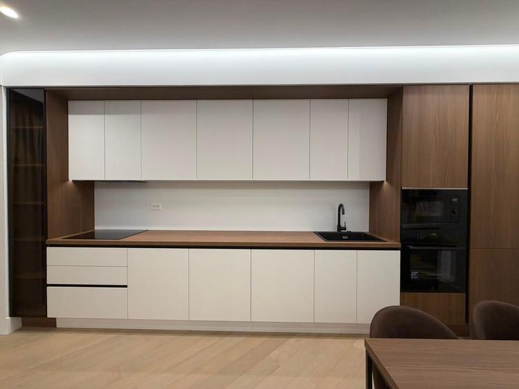 Apartament cu 3 camere semidecomandat, mobilat în Voluntari