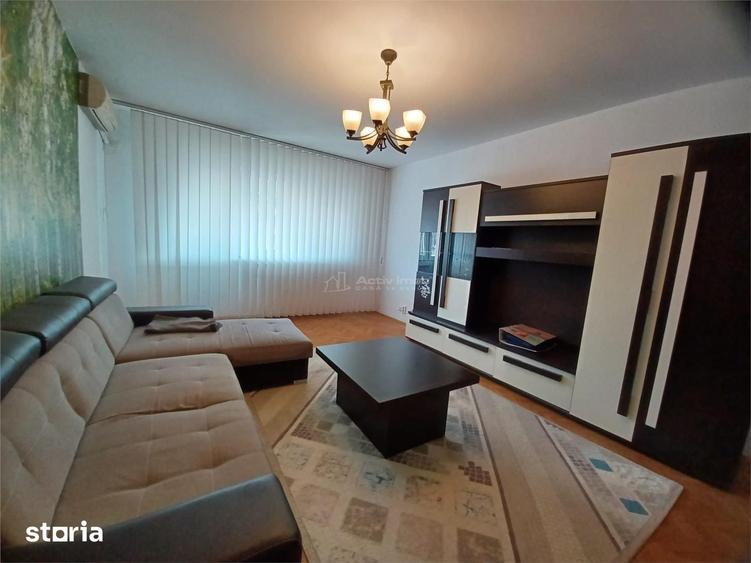 Apartament cu 3 camere decomandat în Victoriei